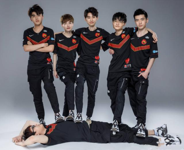 尔夫运动在 尔夫运动在