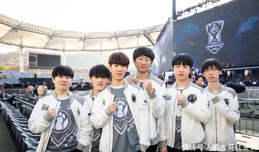 迷共盼国足 迷共盼国足