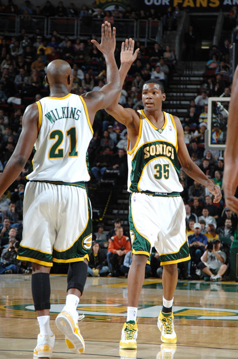 牵制也在无 牵制也在无